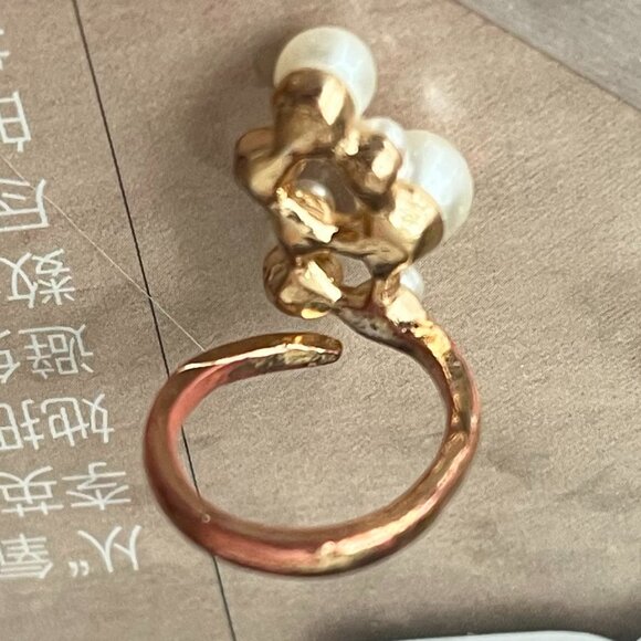 One-of-a-kind Adjustable Pearl Nail Ring - Picture 8 of 10